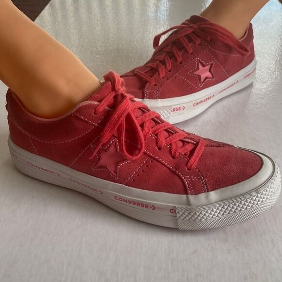CONVERSE Women’s Suede Leather Sneakers Size 9 - Picture 1 of 9